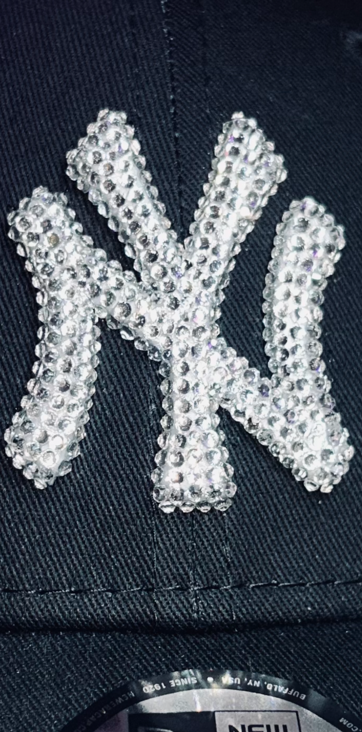 New Era 9FORTY Adjustable Black Cap - Clear Crystal